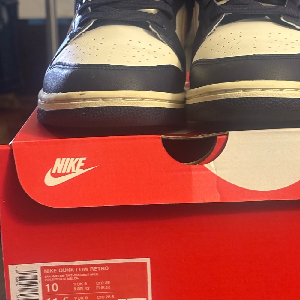 Nike Dunk Low Sneakers in Navy and Peach - Picture 9 of 9